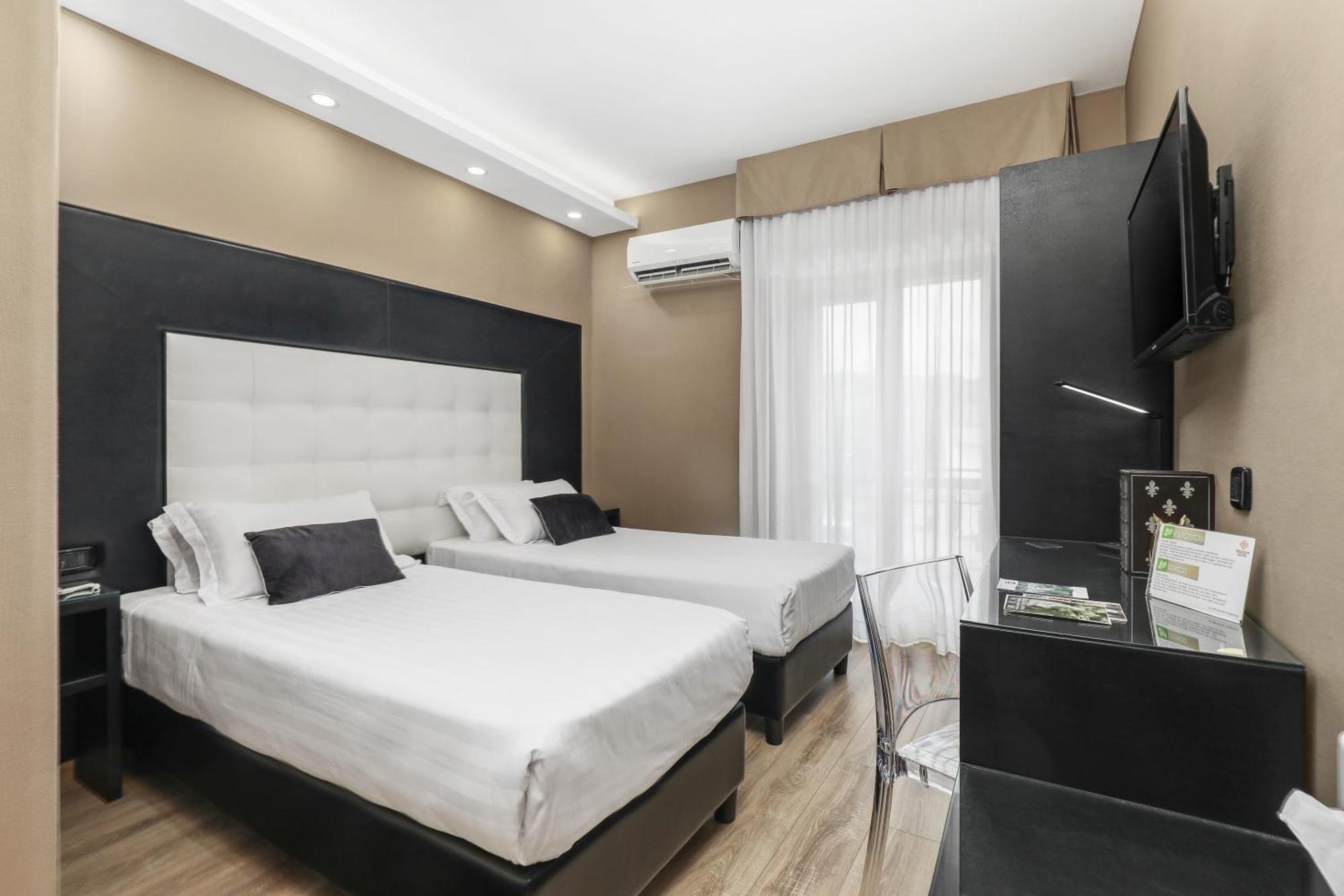 Reggia Suite Spa Hotel カゼルタ エクステリア 写真